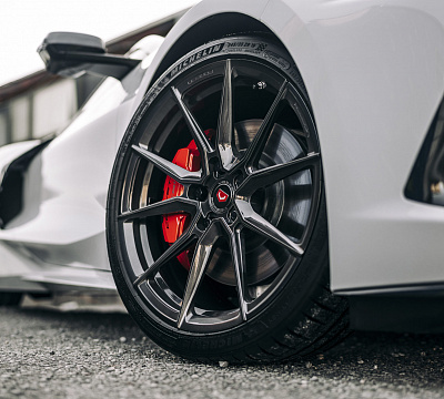 Фото дисков Vossen EVO-2 на Chevrolet Corvette C8