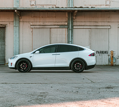 Фото дисков Vossen HF-4T на Tesla Model X