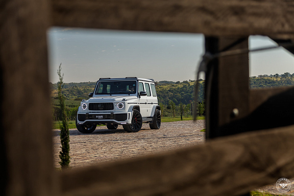 Фото дисков Vossen UV-3 Черный сатин на Mercedes-Benz G-Class III