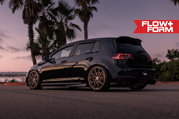 Фото дисков HRE FF10 Сатиновая темная медь на Volkswagen Golf VIII