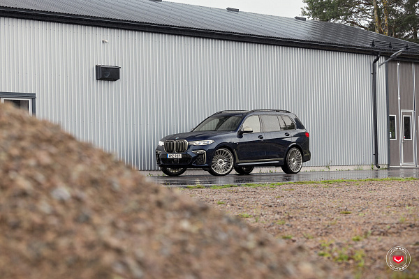 Фото дисков Vossen S17-14 Глянцевый лак на BMW X7 (G07)