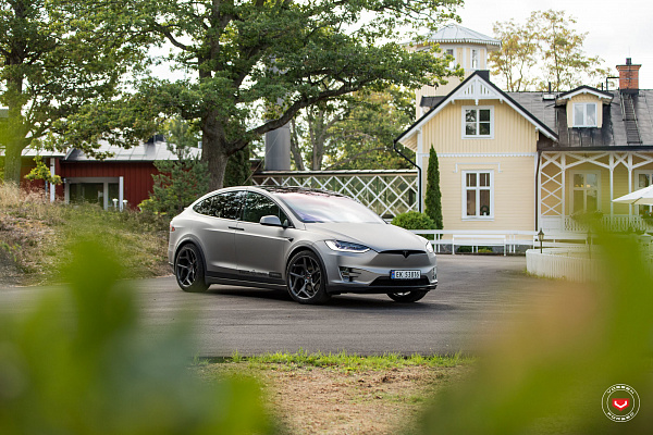 Фото дисков Vossen CG-205T Глянцевый графит на Tesla Model X