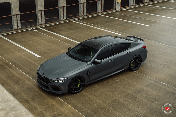 Фото дисков Vossen S17-04 Черный сатин на BMW 8/M8