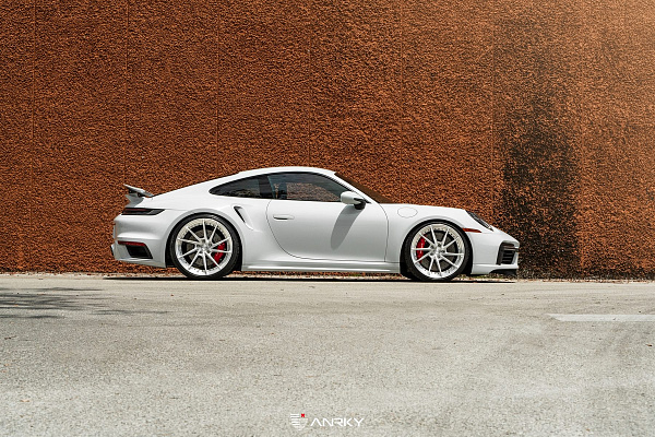 Фото дисков Anrky AN23 Глянцевый лак на Porsche 911 VIII