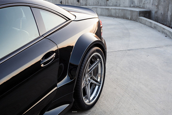 Фото дисков Strasse Wheels SV2T Deep Concave FS Сатиновый темный лак на Mercedes-Benz SL (R231)