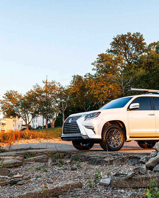 Фото дисков HF6-5 Сатиновый графит на Lexus GX II