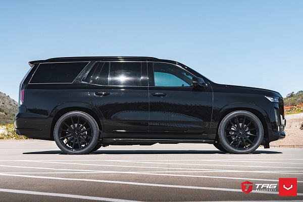 Фото дисков Vossen HF6-1 Черный глянец на Cadillac Escalade V