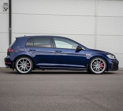 Фото дисков Bola FLB на Volkswagen Golf VII