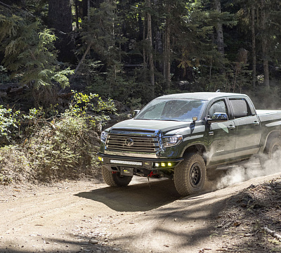 Фото дисков Black Rhino DUGGER на Toyota Tundra II