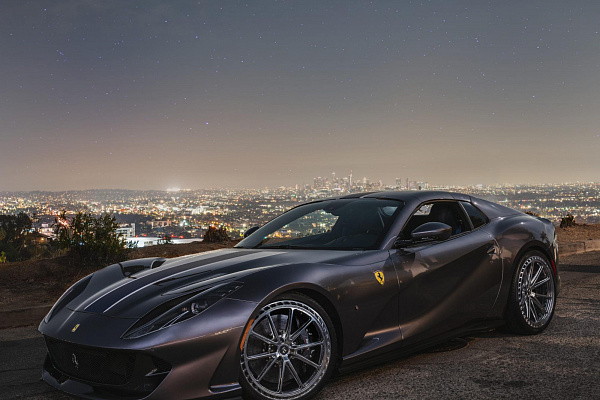 Фото дисков CEC C111 Глянцевый лак на Ferrari 812