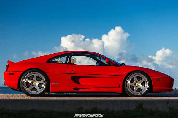 Фото дисков HRE 305 Глянцевый лак на Ferrari F355