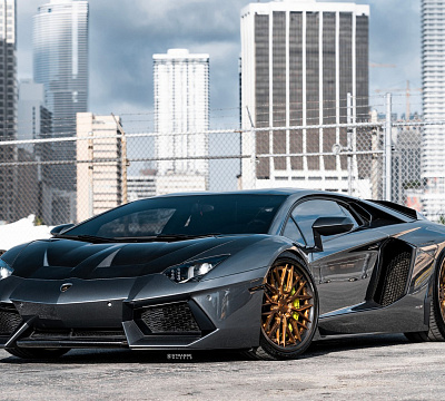 Фото дисков Strasse Wheels SV10M Track на Lamborghini Aventador