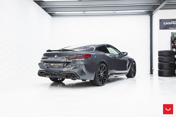 Фото дисков Vossen HF-3 Глянцевый темный лак на BMW 8/M8
