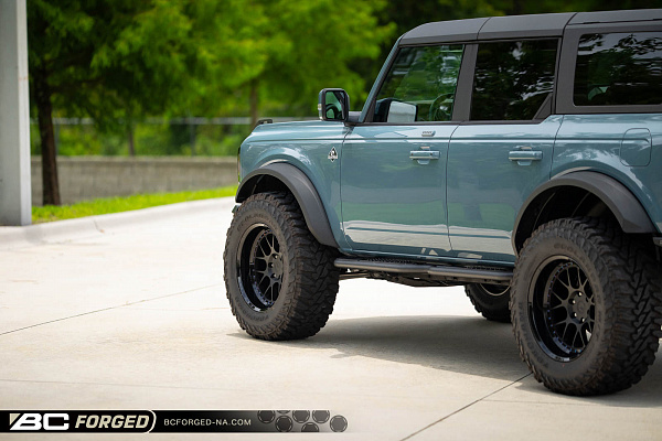 Фото дисков BC Forged LE72 // MLE72 Черный матовый на Ford Bronco