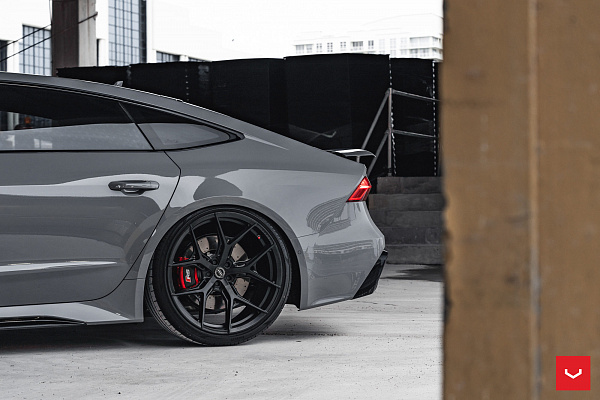 Фото дисков Vossen HF-5 Черный сатин на Audi A/RS 7 (4K)