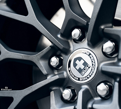 Фото дисков HRE S200H на Land Rover Range Rover IV