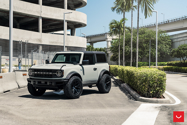 Фото дисков Vossen HF6-4 Черный сатин на Ford Bronco