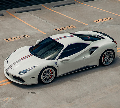 Фото дисков Strasse Wheels SV10 Deep Concave Duoblock на Ferrari 488