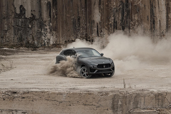 Фото дисков Maserati HELIOS  на Maserati Levante