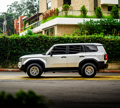 Фото дисков Vossen HFX-1 (6-Lug) на Toyota Land Cruiser Prado 250