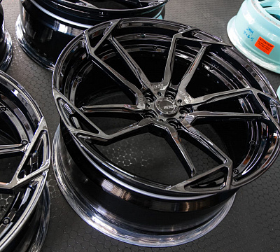 ADV.1 ADV5.3 M.V2 CS