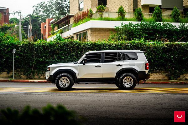 Фото дисков Vossen HFX-1 (6-Lug) Серебро на Toyota Land Cruiser Prado 250