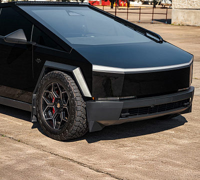 Фото дисков 4PLAY 4PS26 на Tesla Cybertruck