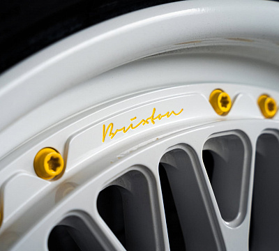 Фото дисков Brixton Forged TR20 на Aston Martin Vantage 4