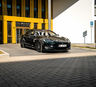 Фото дисков Vossen VFS-2 на Tesla Model S