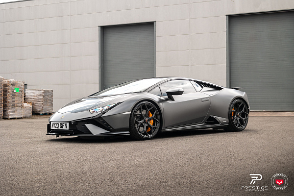Фото дисков NOVITEC NL4 Черный глянец на Lamborghini Huracan