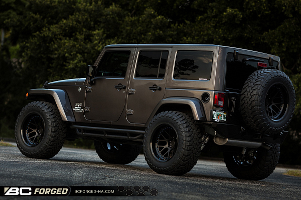 Фото дисков BC Forged LE72 // MLE72 Черный матовый на Jeep Wrangler III (JK)