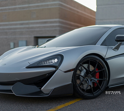 Фото дисков Strasse Wheels SM5R Deep Concave Monoblock на McLaren 570S