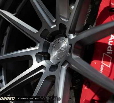 Фото дисков BC Forged HCA191 на Audi Q8