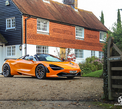 Фото дисков Vossen S17-01 на McLaren 720S