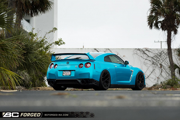 Фото дисков BC Forged RZ05 Черный матовый на Nissan GT-R