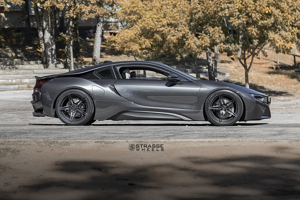Фото дисков Strasse Wheels SV2 Deep Concave Duoblock Черный сатин на BMW i8