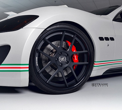 Фото дисков Strasse Wheels SM5 Deep Concave на Maserati GranTurismo I