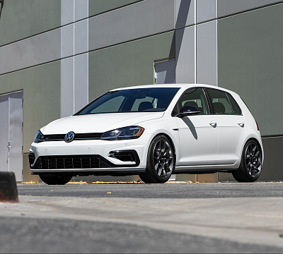 Фото дисков Rotiform ZMO на Volkswagen Golf VII