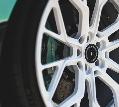 Фото дисков Brixton Forged PF10 на McLaren 720S