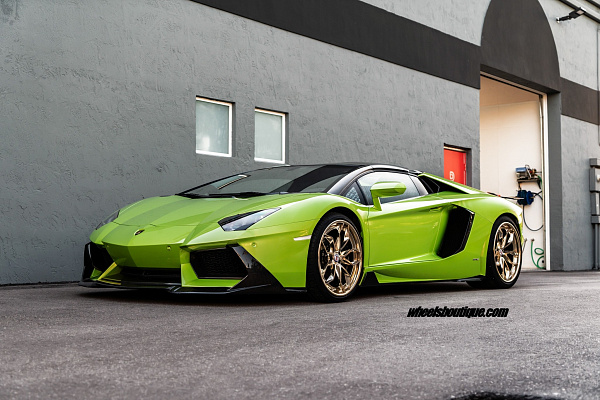 Фото дисков HRE S201H Глянцевое золото на Lamborghini Aventador