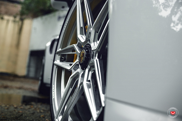 Фото дисков Vossen EVO-1R Глянцевый лак на Porsche 911 VIII