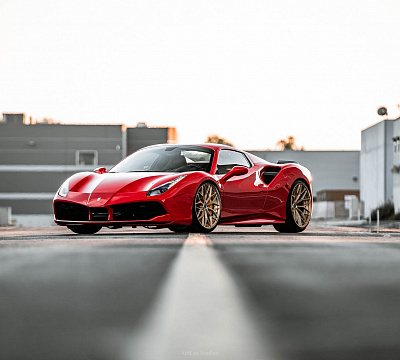 Фото дисков Brixton Forged CM6-R на Ferrari 488