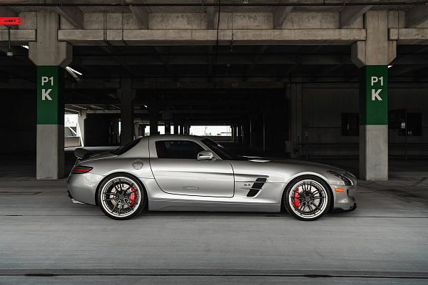 Фото дисков Anrky AN34 Черный сатин на Mercedes-Benz SLS AMG