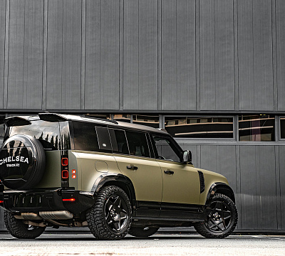 Фото дисков Kahn Mondial Retro на Land Rover Defender II