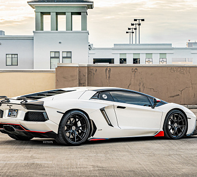 Фото дисков Strasse Wheels SM5R Deep Concave FS на Lamborghini Aventador