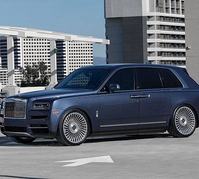 Фото дисков Vossen UV-5 на Rolls-Royce Cullinan