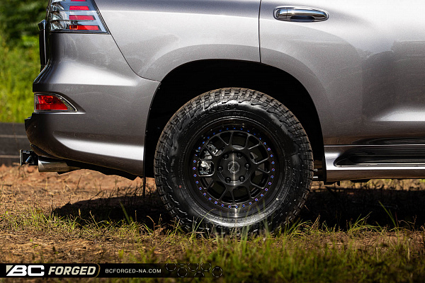 Фото дисков BC Forged LE72 // MLE72 Глянцевый темный лак на Lexus GX II