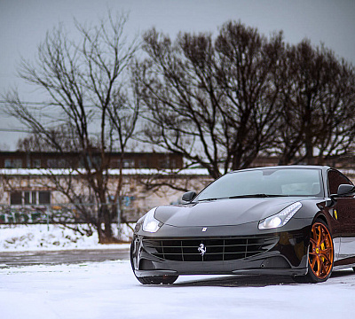 Фото дисков HRE S101 на Ferrari FF