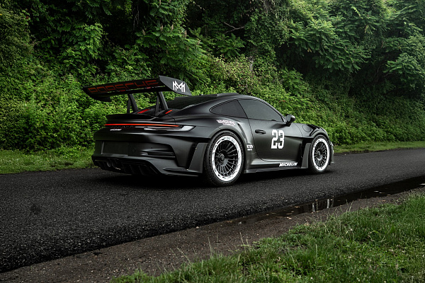 Фото дисков Brixton Forged TR11 AERO1 Черный глянец на Porsche 911 VIII