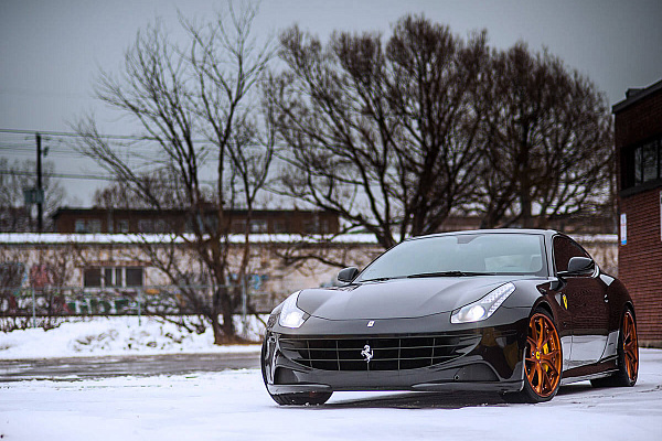 Фото дисков HRE S101 Сатиновая медь на Ferrari FF